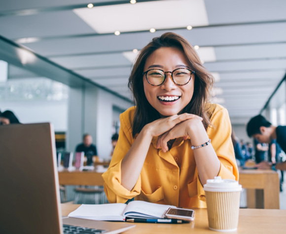 Cross River Bank employee near Fort Lee dental office